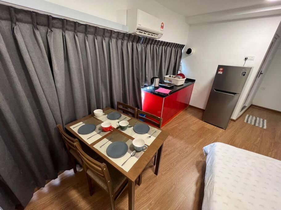 شقة New 6Pax Soho Near Usm & Spice Arena & Airport بيان ليباس المظهر الخارجي الصورة