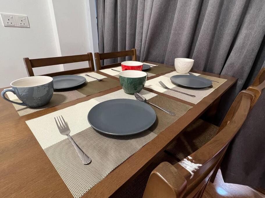 شقة New 6Pax Soho Near Usm & Spice Arena & Airport بيان ليباس المظهر الخارجي الصورة